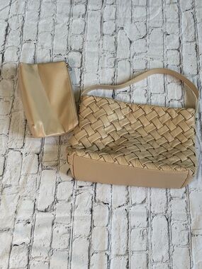 Tan hand bag with clutch